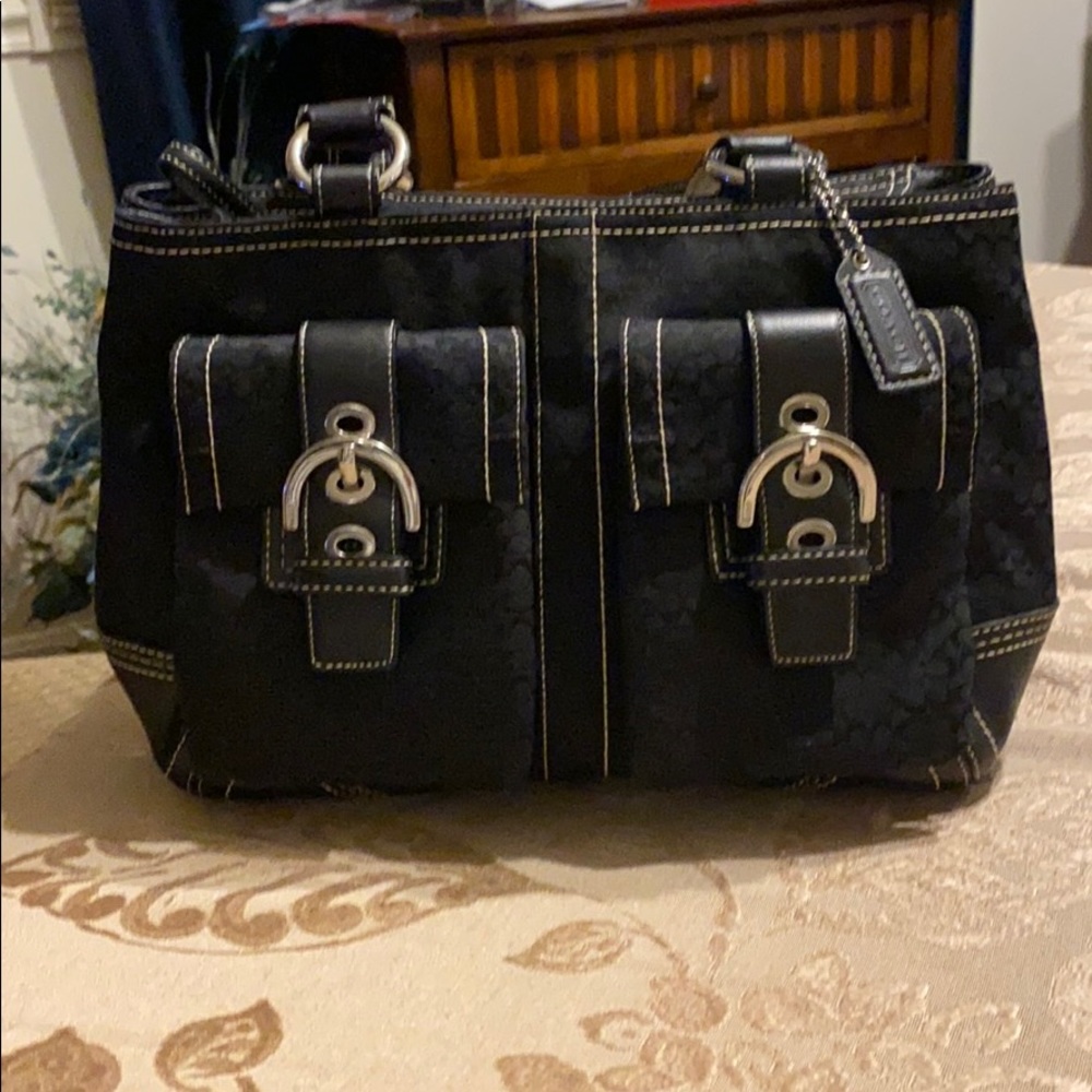 Authentic Signature Coach Handbag